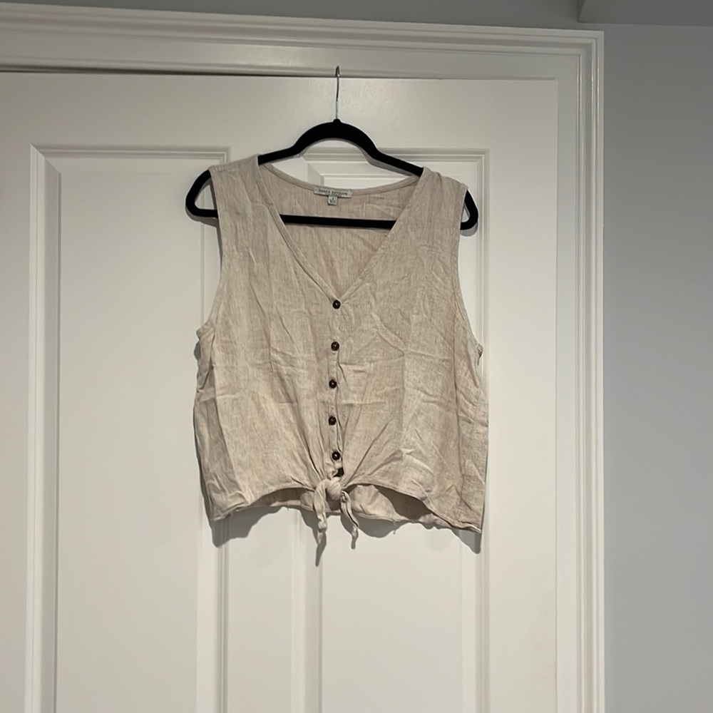 Women’s button tank/blouse